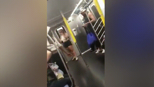 “救救我!”亚裔女子纽约地铁被暴徒挟持 大声呼救! 遭暴打甩飞 无人敢管… 移民 第9张