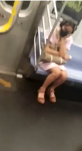 “救救我!”亚裔女子纽约地铁被暴徒挟持 大声呼救! 遭暴打甩飞 无人敢管… 移民 第2张