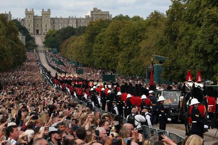 世纪告别! 女王葬礼落幕 全球41亿人说再见 加拿大举国哀悼 特鲁多出席却遭骂翻 新闻 第24张